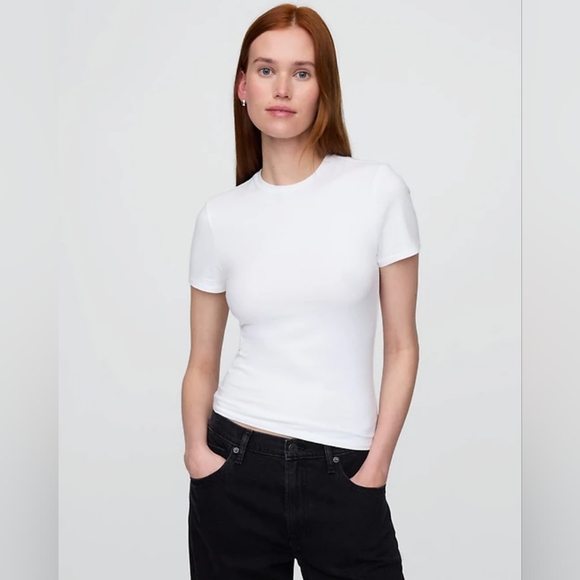 Gap's CloseKnit Jersey T-Shirt - Picture 2 of 8